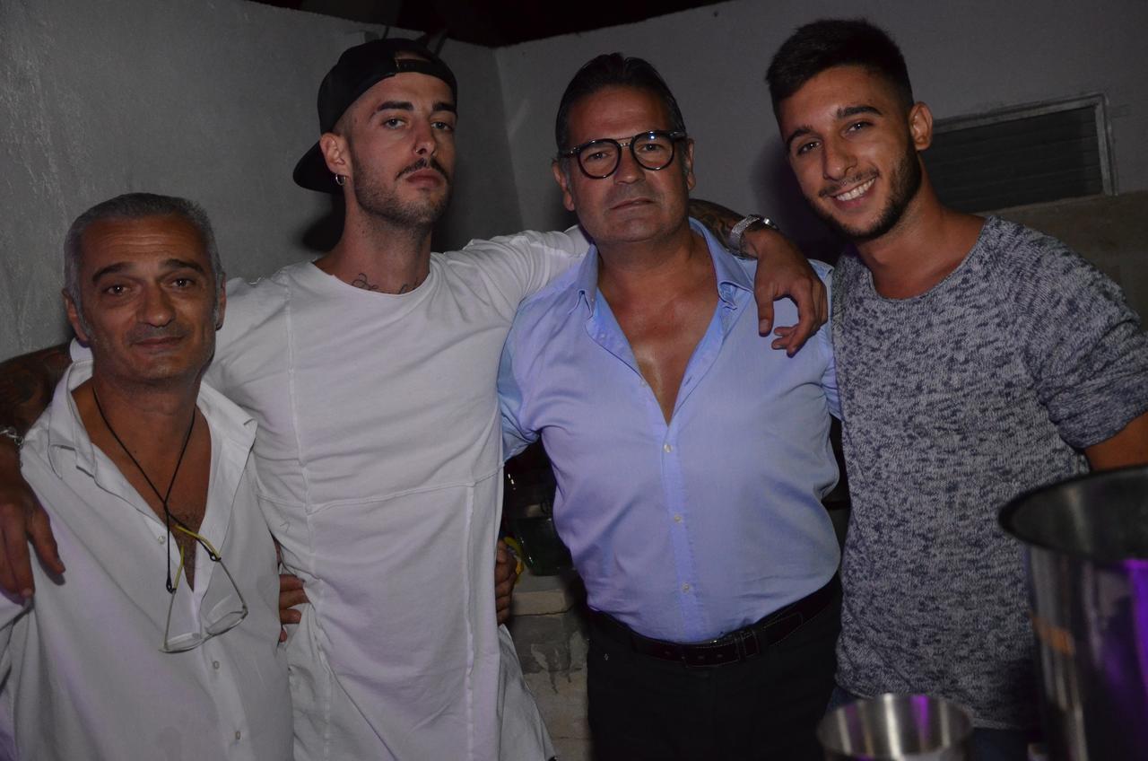 Ostello Salento อเลซิโอ ภายนอก รูปภาพ