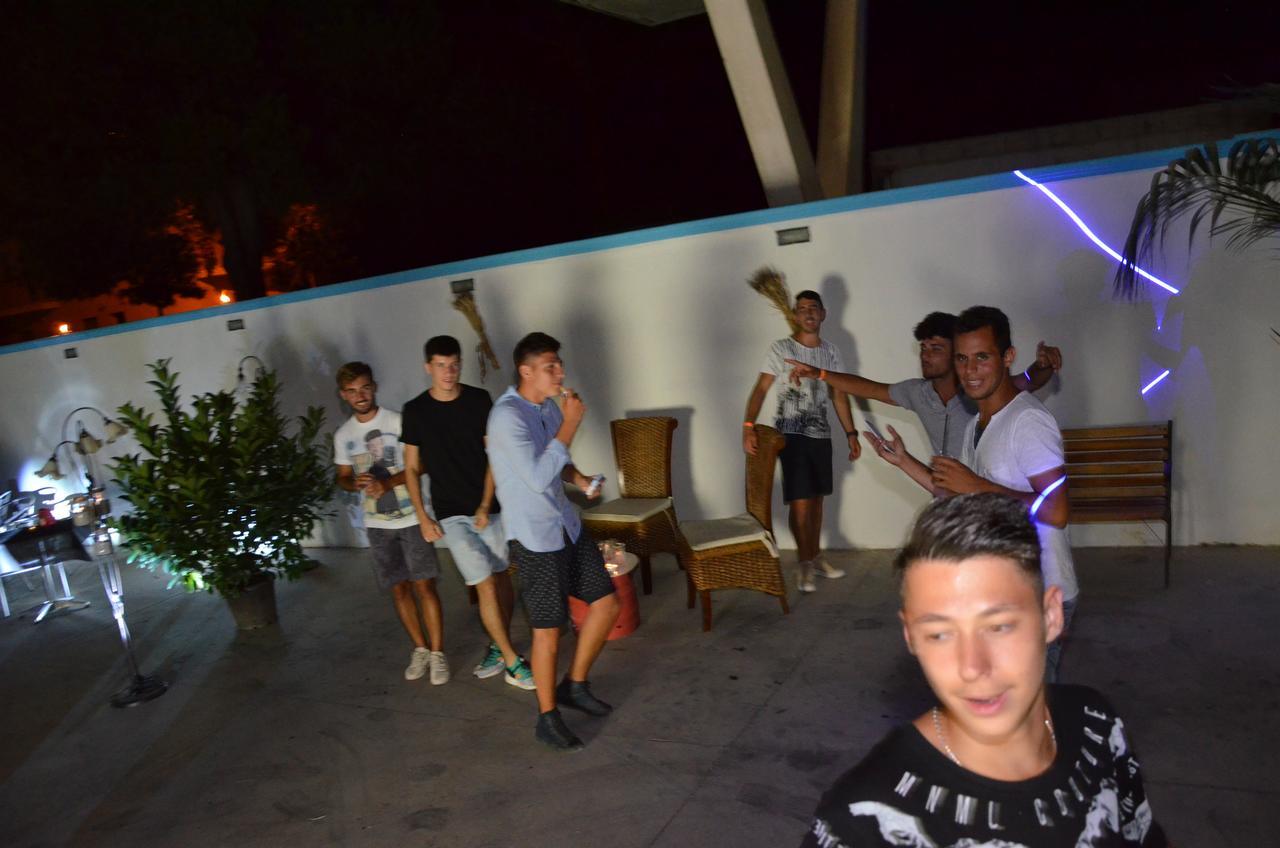 Ostello Salento อเลซิโอ ภายนอก รูปภาพ